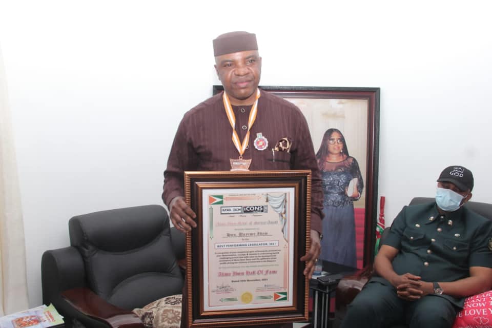 Unyime Idem Adds Another Feather; Wins Best Performing Legislator of The Year at Akwa Ibom Icons Award