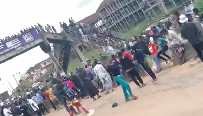 Protesting Students Barricade Major Highways in Enugu and Ife