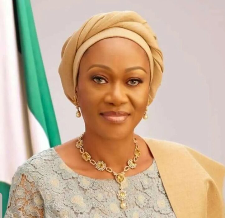 First Lady Doles out N100,000 to Elders in Rivers State