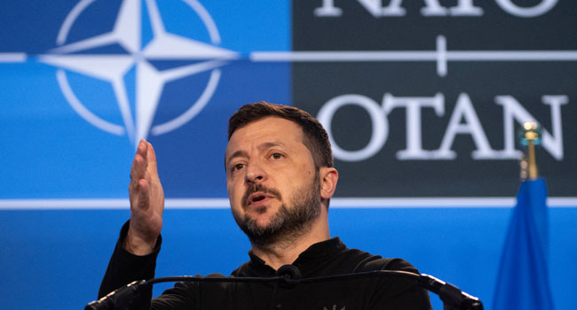 Zelensky Wants NATO to Remove Limitations in War Against Russia