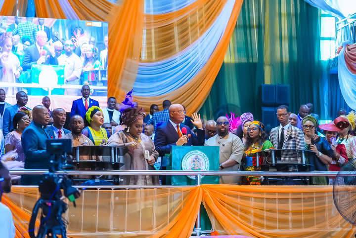 Governor Eno Returns to The Apostolic Church for “Thanksgiving”  Service
